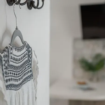 Captain's Seafront Apartmán