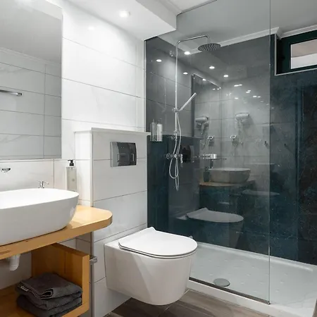 Captain's Seafront Apartmán