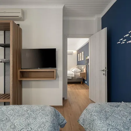 Captain's Seafront Apartmán