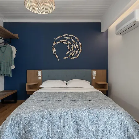 Captain's Seafront *