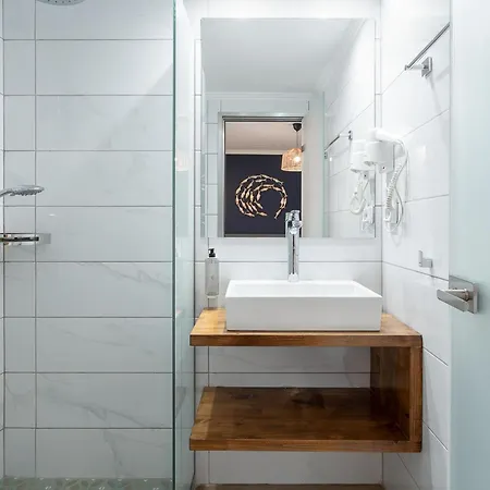 Captain's Seafront * Nydri (Lefkada)