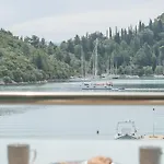 Captain's Seafront