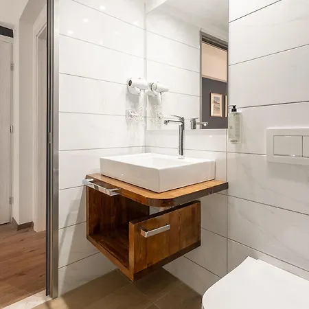 Captain's Seafront * 奈德里