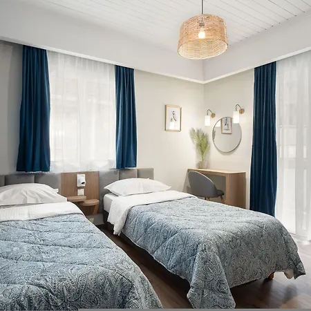 Captain's Seafront Нидри