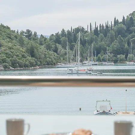 Captain's Seafront *