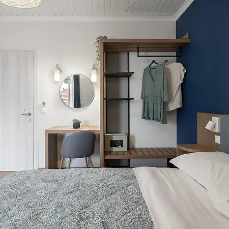 Captain's Seafront 公寓 *